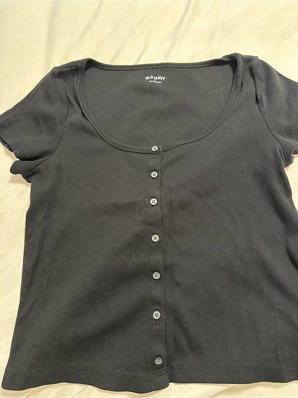 Old Navy Black Short-Sleeve Scoop Neck Button-Front Top